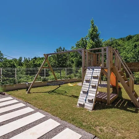 Beautiful In With 4 Bedrooms, Sauna And Outdoor Swimming Pool Casa vacanze *