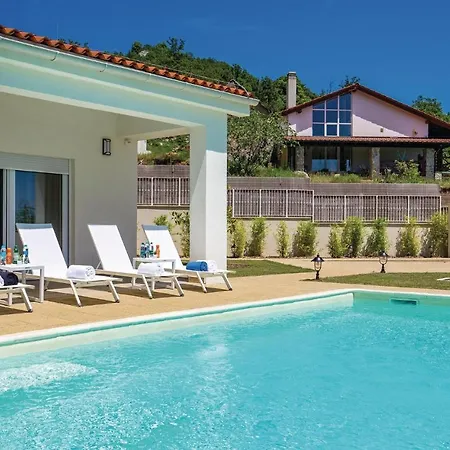 Beautiful In With 4 Bedrooms, Sauna And Outdoor Swimming Pool Casa vacanze
